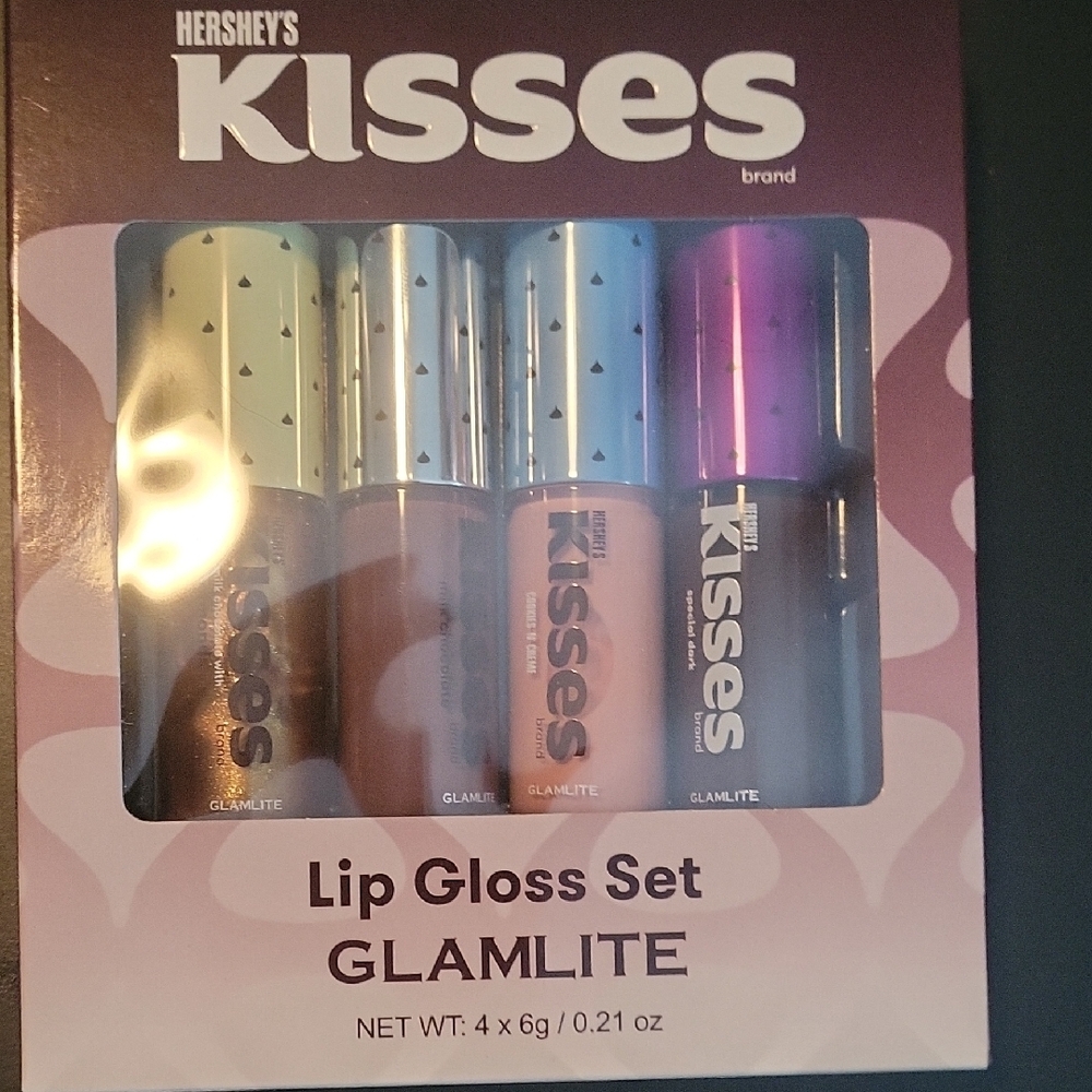 Cream and Tan Lip Balm Gloss Set